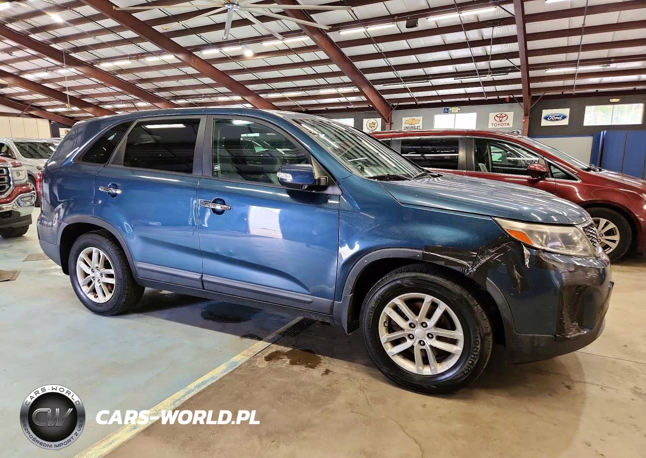 2014 Kia Sorento Lx VIN:5XYKT3A6XEG504139 - 4