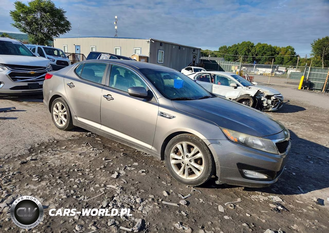 2013 Kia Optima Lx VIN:5XXGM4A71DG171964 - 4