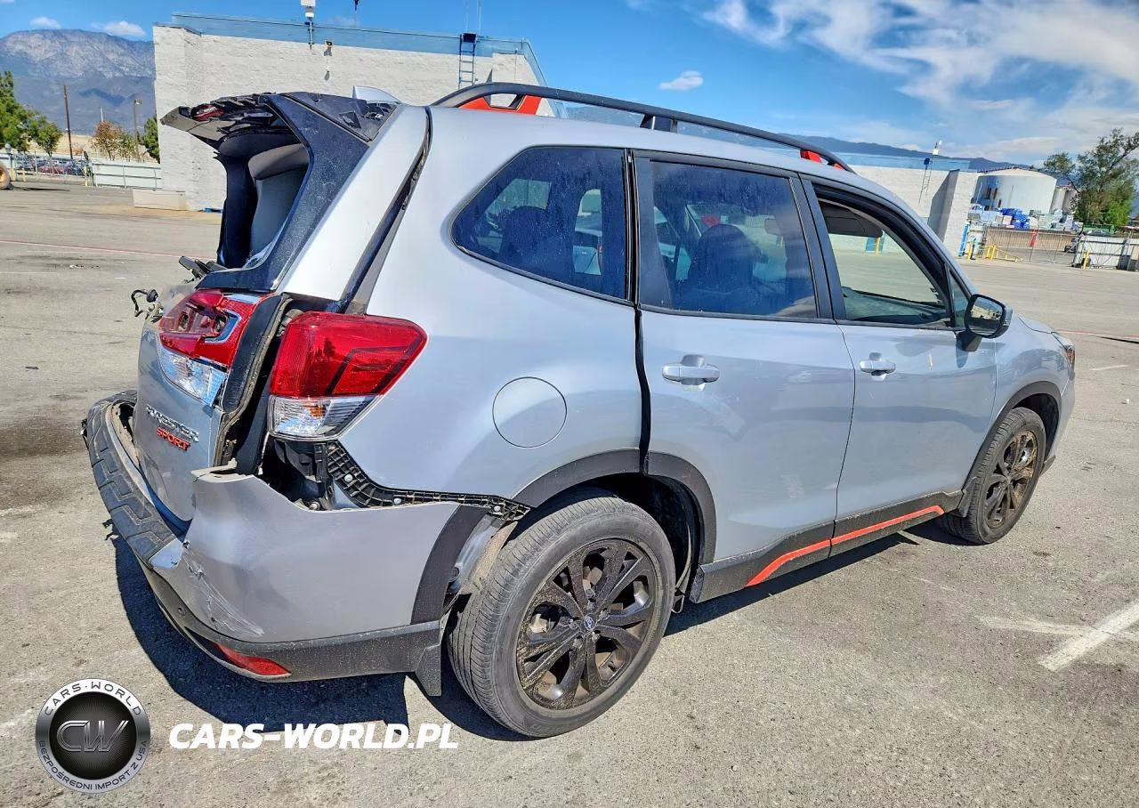 2021 Subaru Forester Sport VIN:JF2SKARC7MH579812 - 3