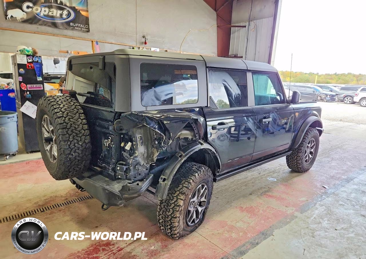 2023 Ford Bronco Base VIN:1FMEE5DP0PLB20140 - 3
