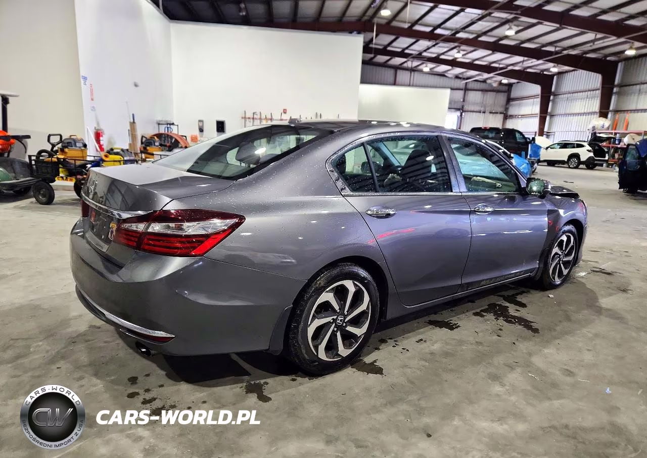 2017 Honda Accord Ex VIN:1HGCR2F7XHA133195 - 3