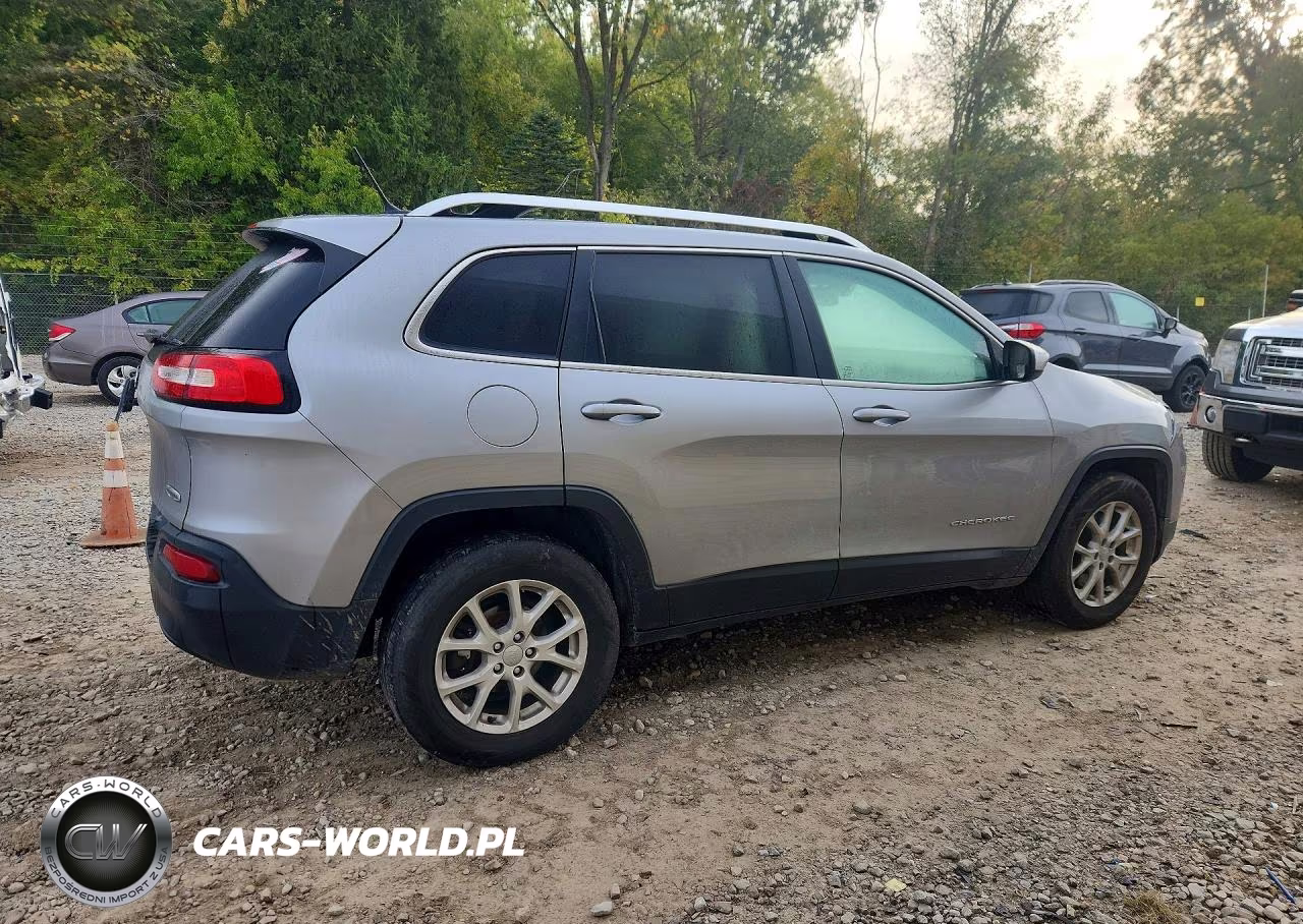 2014 Jeep Cherokee Latitude VIN:1C4PJMCB8EW270078 - 3