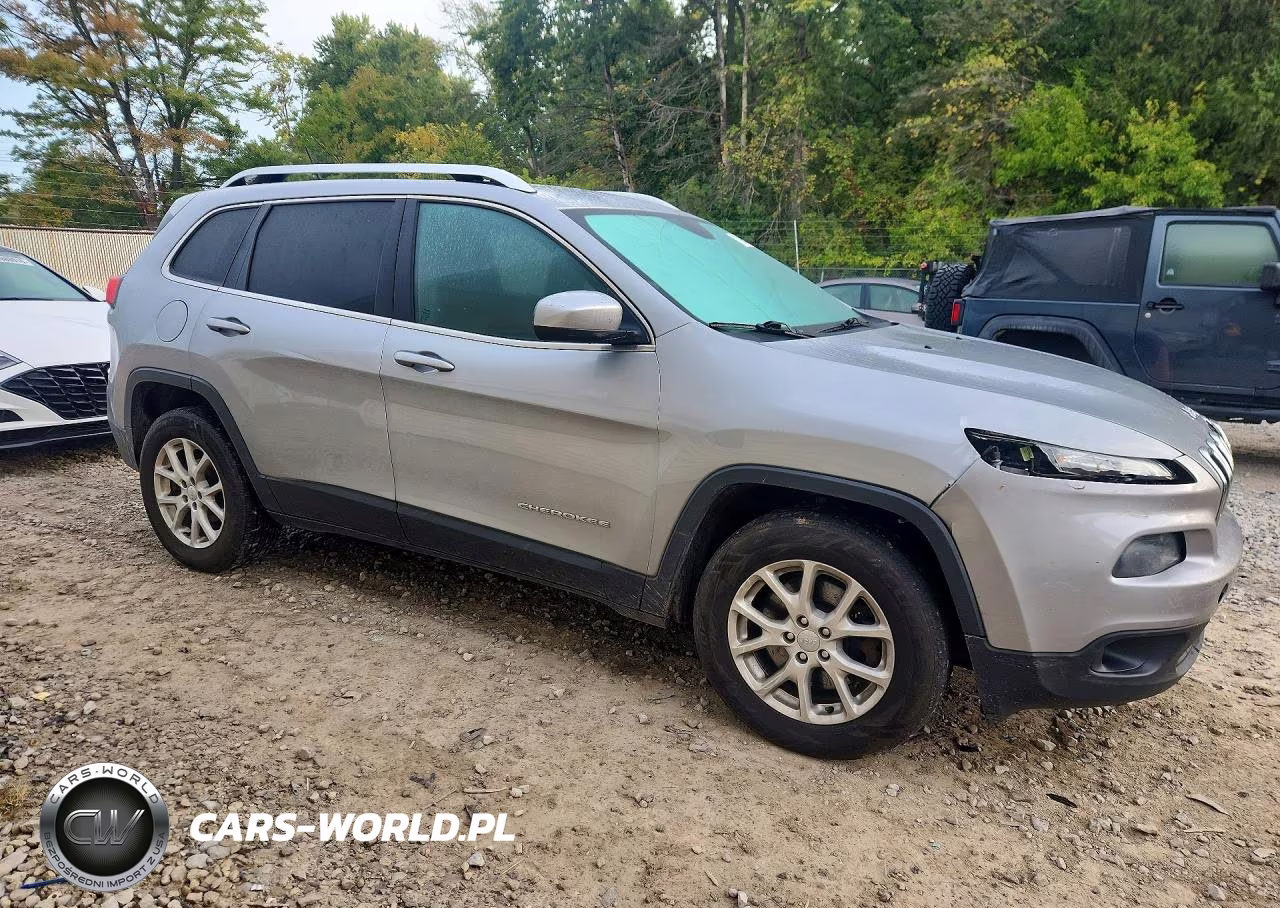 2014 Jeep Cherokee Latitude VIN:1C4PJMCB8EW270078 - 4