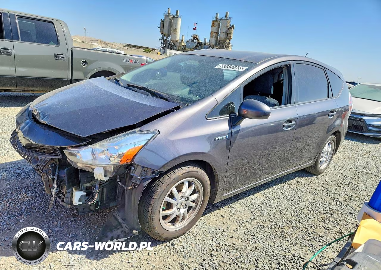 2015 Toyota Prius V Two – zdjęcie 1 z 13