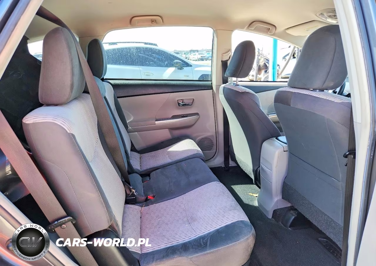 2015 Toyota Prius V Two VIN:JTDZN3EU0FJ038689 - 10