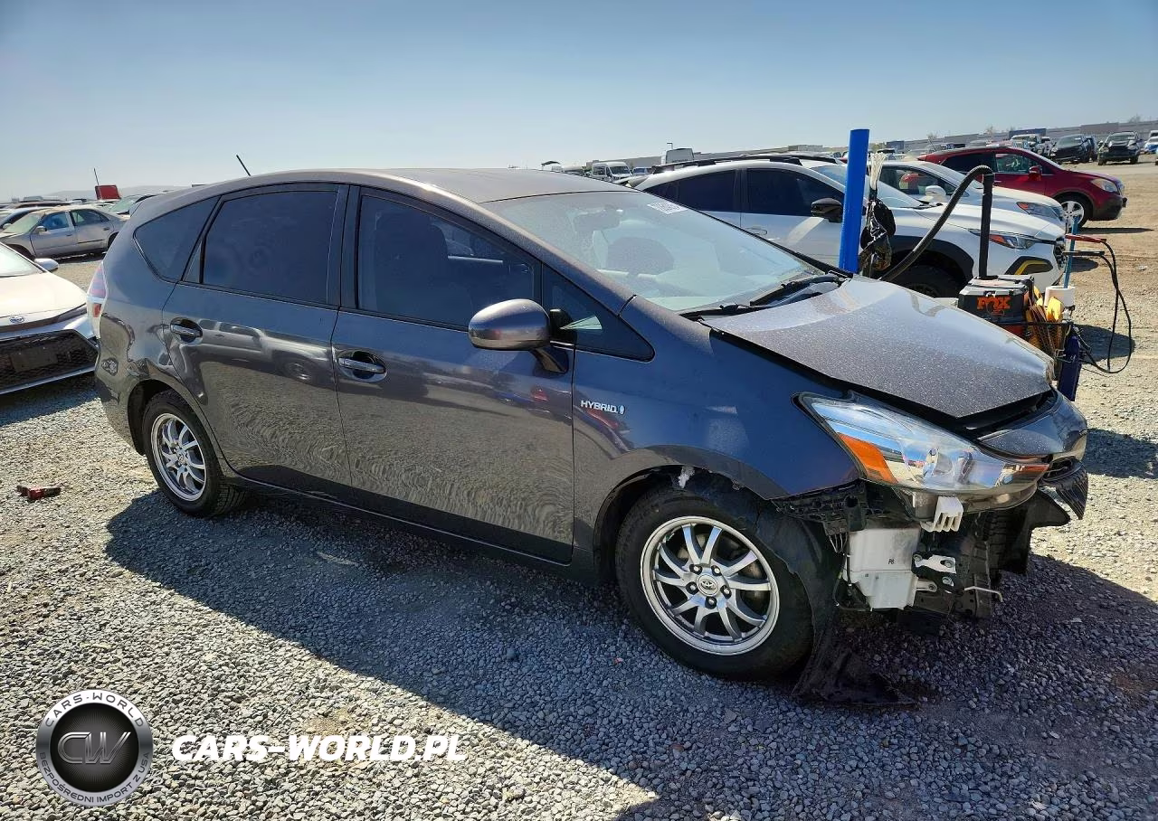 2015 Toyota Prius V Two VIN:JTDZN3EU0FJ038689 - 4