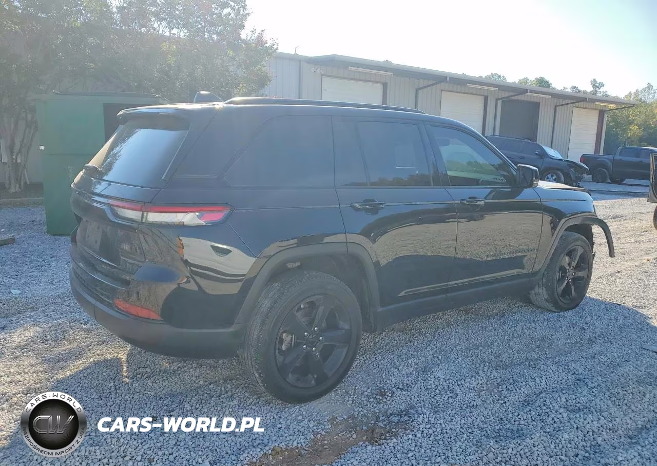 2023 Jeep Grand Cherokee Laredo VIN:1C4RJHAG4PC517468 - 3