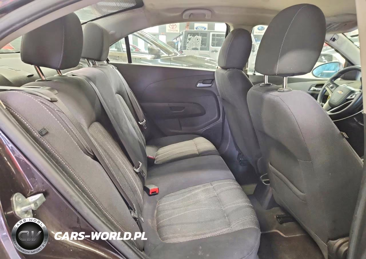 2015 Chevrolet Sonic Lt VIN:1G1JC5SH1F4158076 - 10