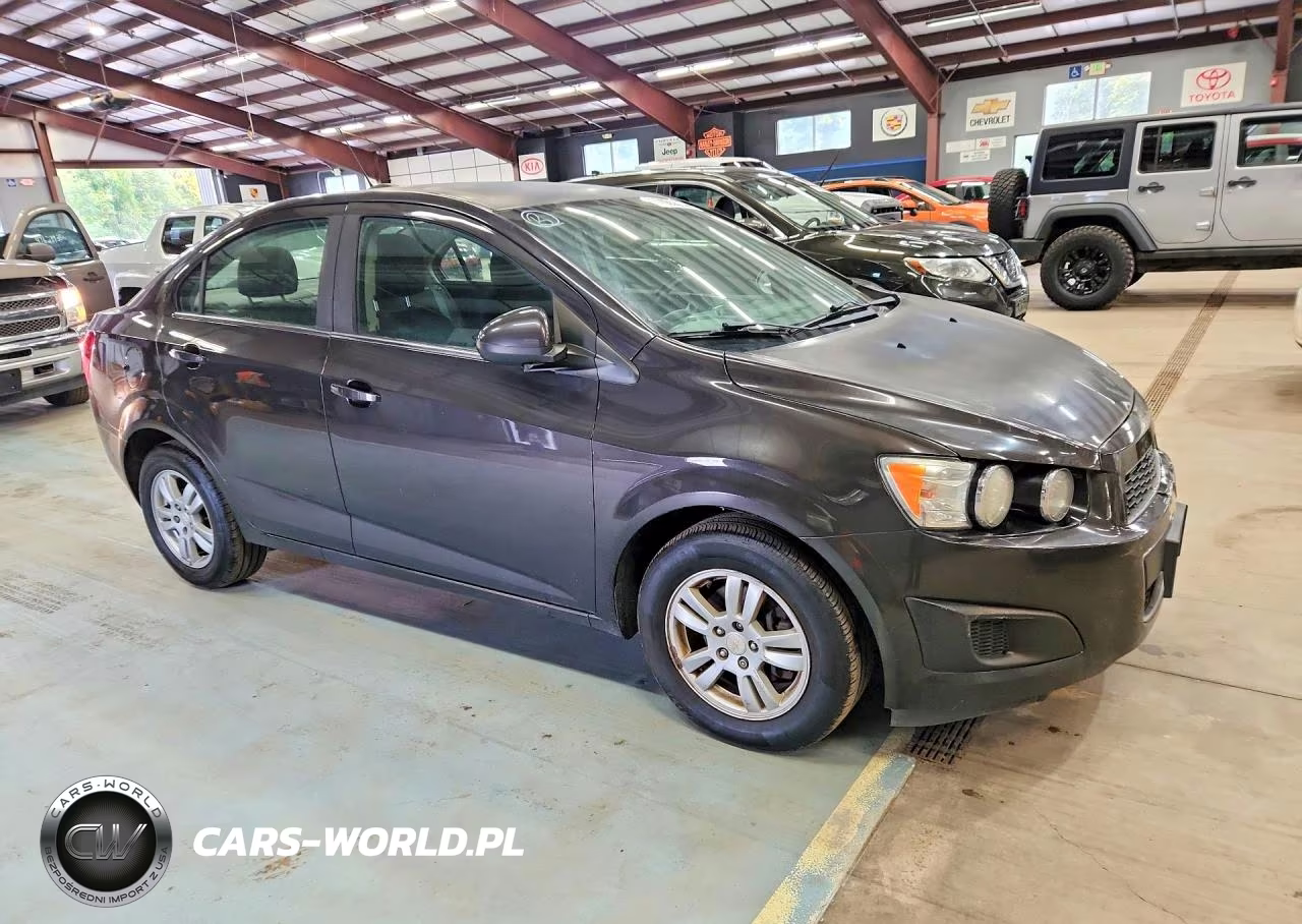 2015 Chevrolet Sonic Lt VIN:1G1JC5SH1F4158076 - 4