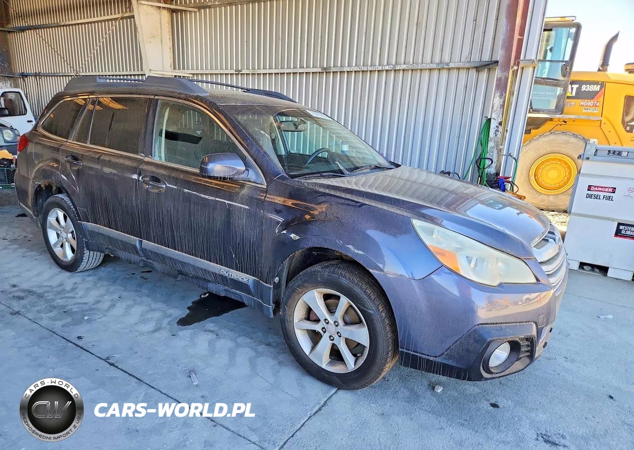 2013 Subaru Outback 2.5I Premium VIN:4S4BRBGC6D3300636 - 4