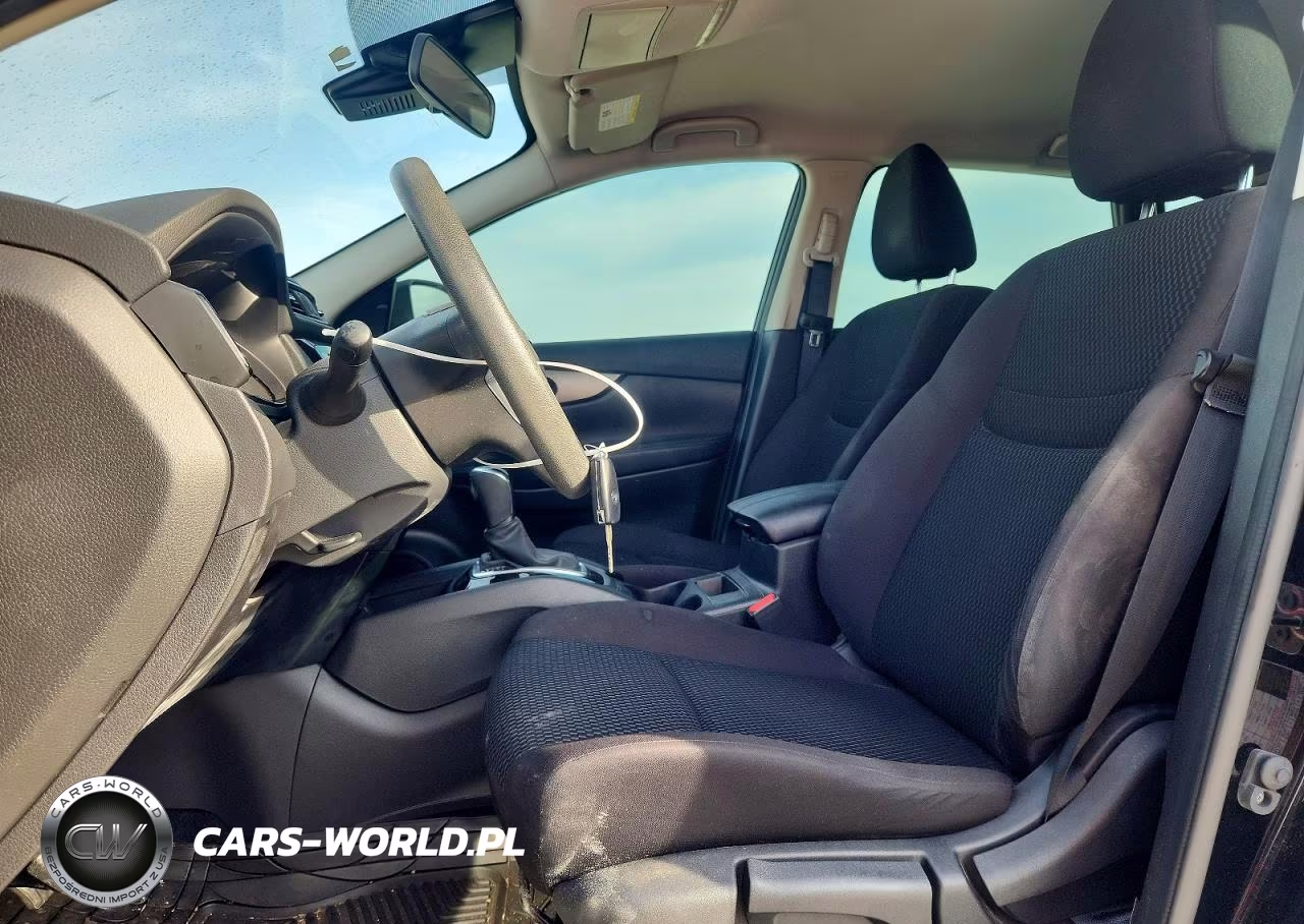 2020 Nissan Rogue Sport S VIN:JN1BJ1CVXLW255617 - 7
