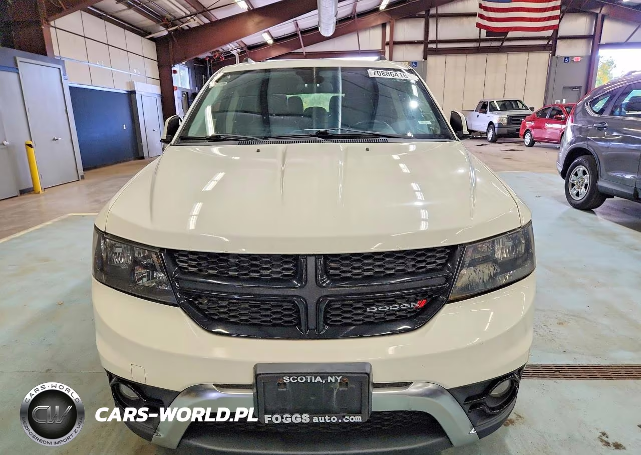 2018 Dodge Journey Crossroad VIN:3C4PDCGG0JT378587 - 5