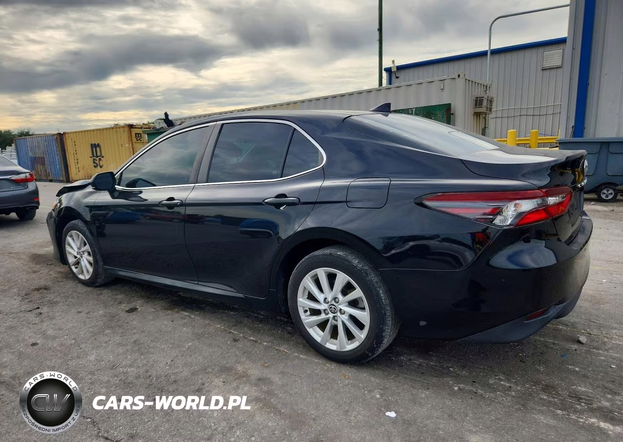 2021 Toyota Camry Le VIN:4T1C11AK9MU445475 - 2