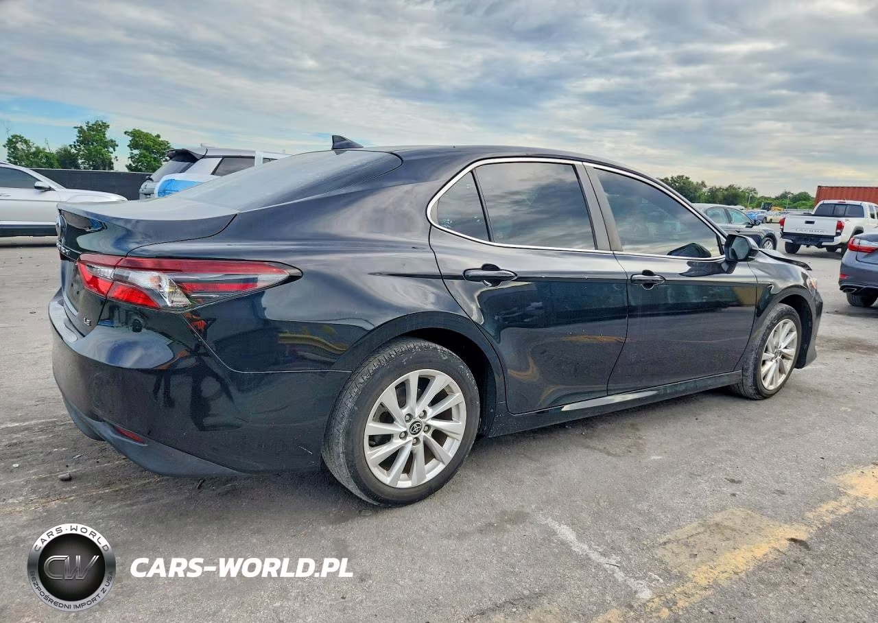 2021 Toyota Camry Le VIN:4T1C11AK9MU445475 - 3