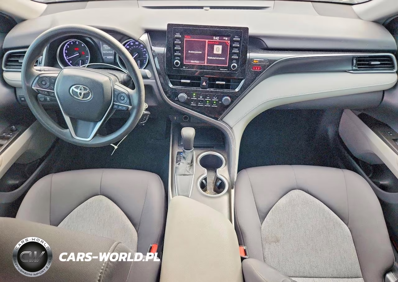 2021 Toyota Camry Le VIN:4T1C11AK9MU445475 - 8