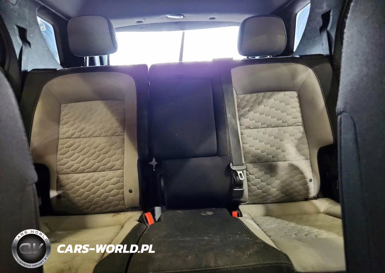 2018 Chevrolet Equinox Ls VIN:2GNAXREV5J6255574 - 10