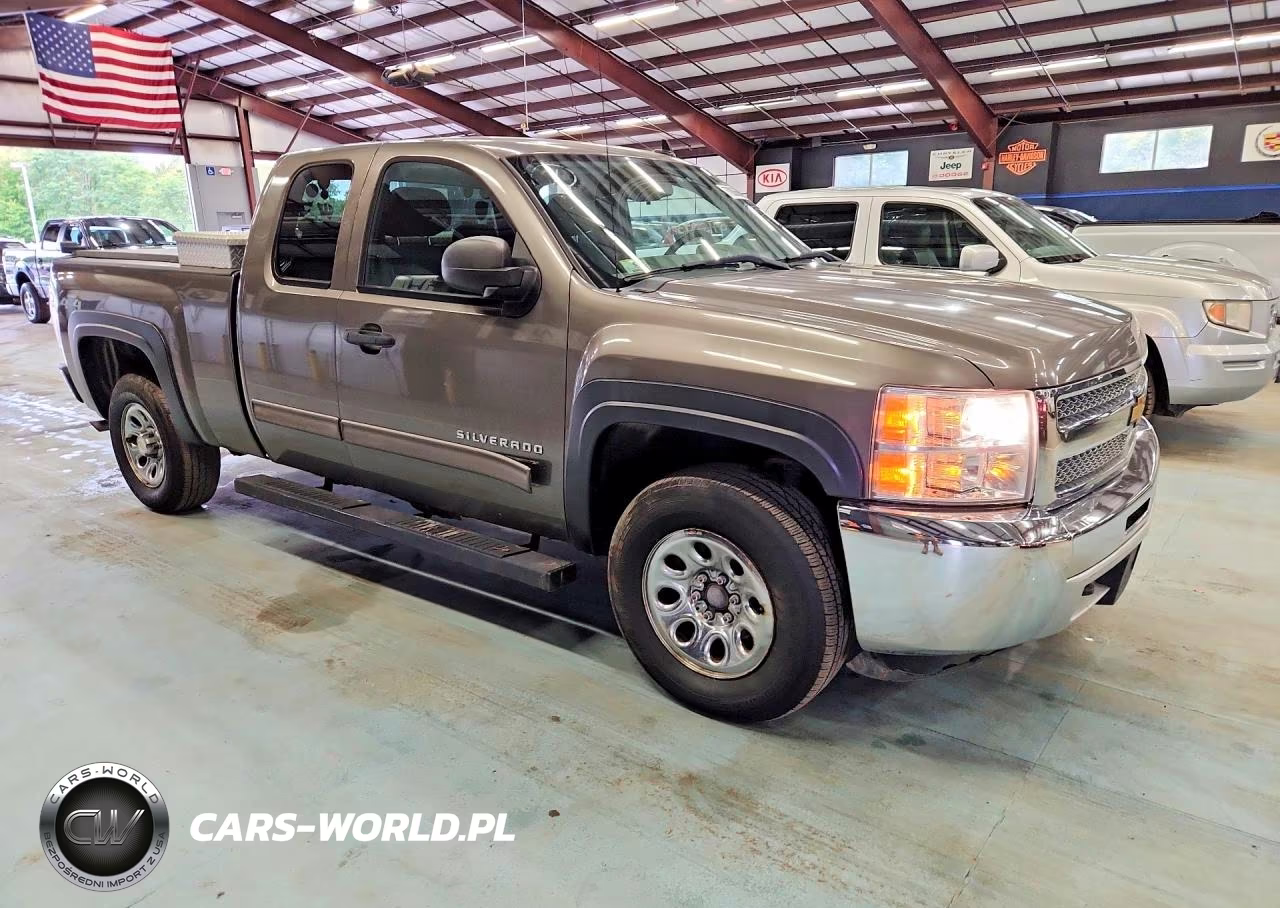 2013 Chevrolet Silverado K1500 Ls VIN:1GCRKREA2DZ108984 - 4