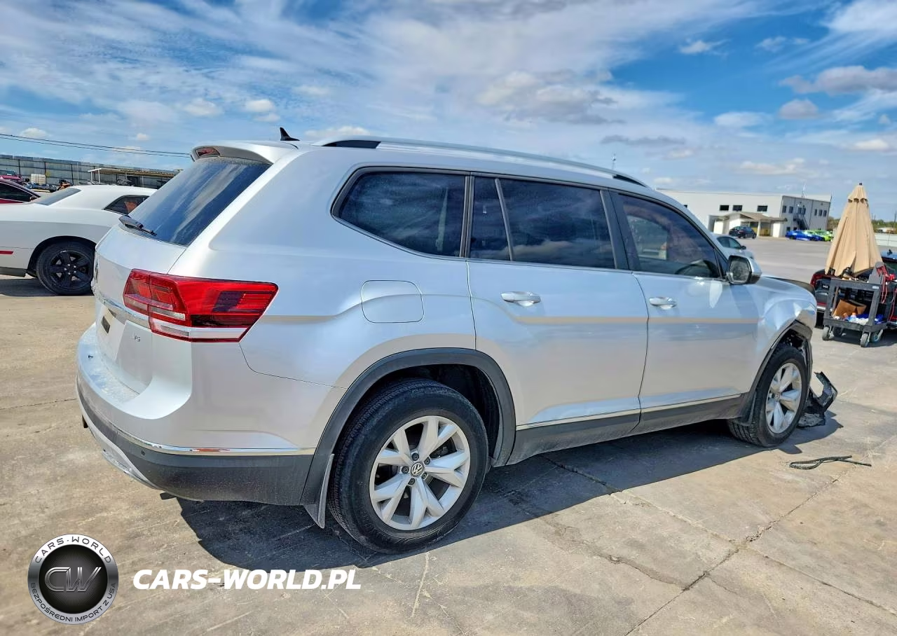2018 Volkswagen Atlas Sel VIN:1V2ER2CA4JC519868 - 3