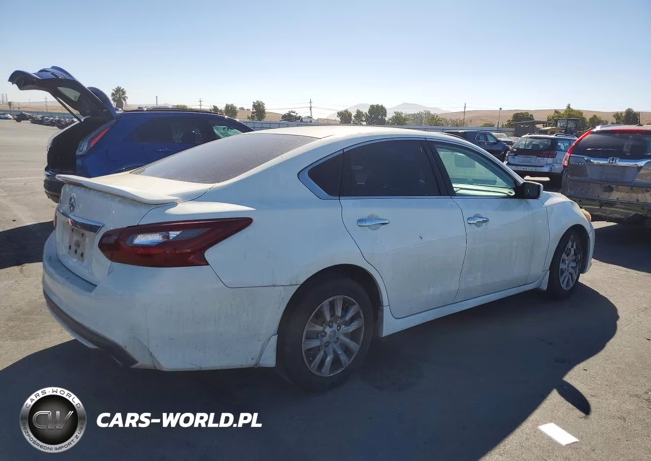 2018 Nissan Altima 2.5 S VIN:1N4AL3AP3JC144396 - 3
