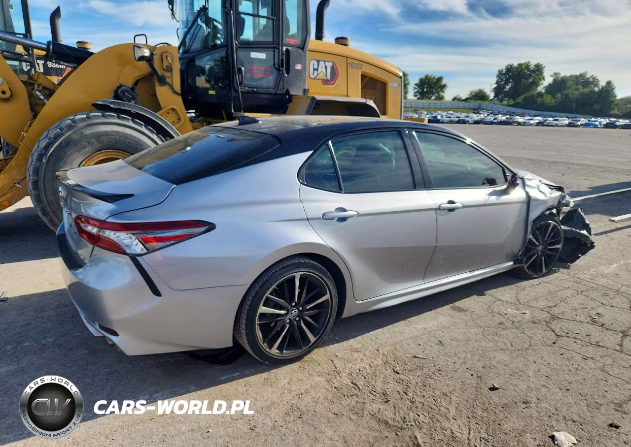 2019 Toyota Camry Xse VIN:4T1B61HK3KU164692 - 3