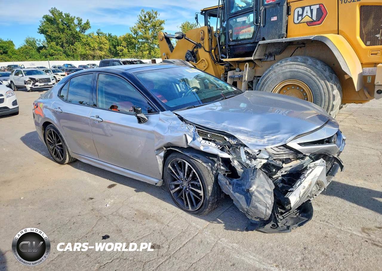 2019 Toyota Camry Xse VIN:4T1B61HK3KU164692 - 4