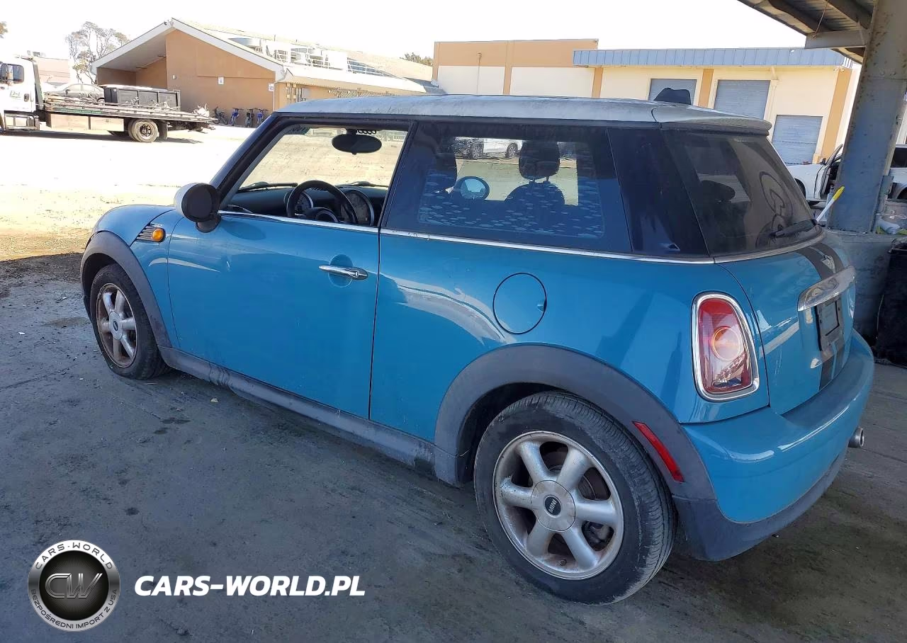 2008 Mini Cooper VIN:WMWMF33578TU67805 - 2