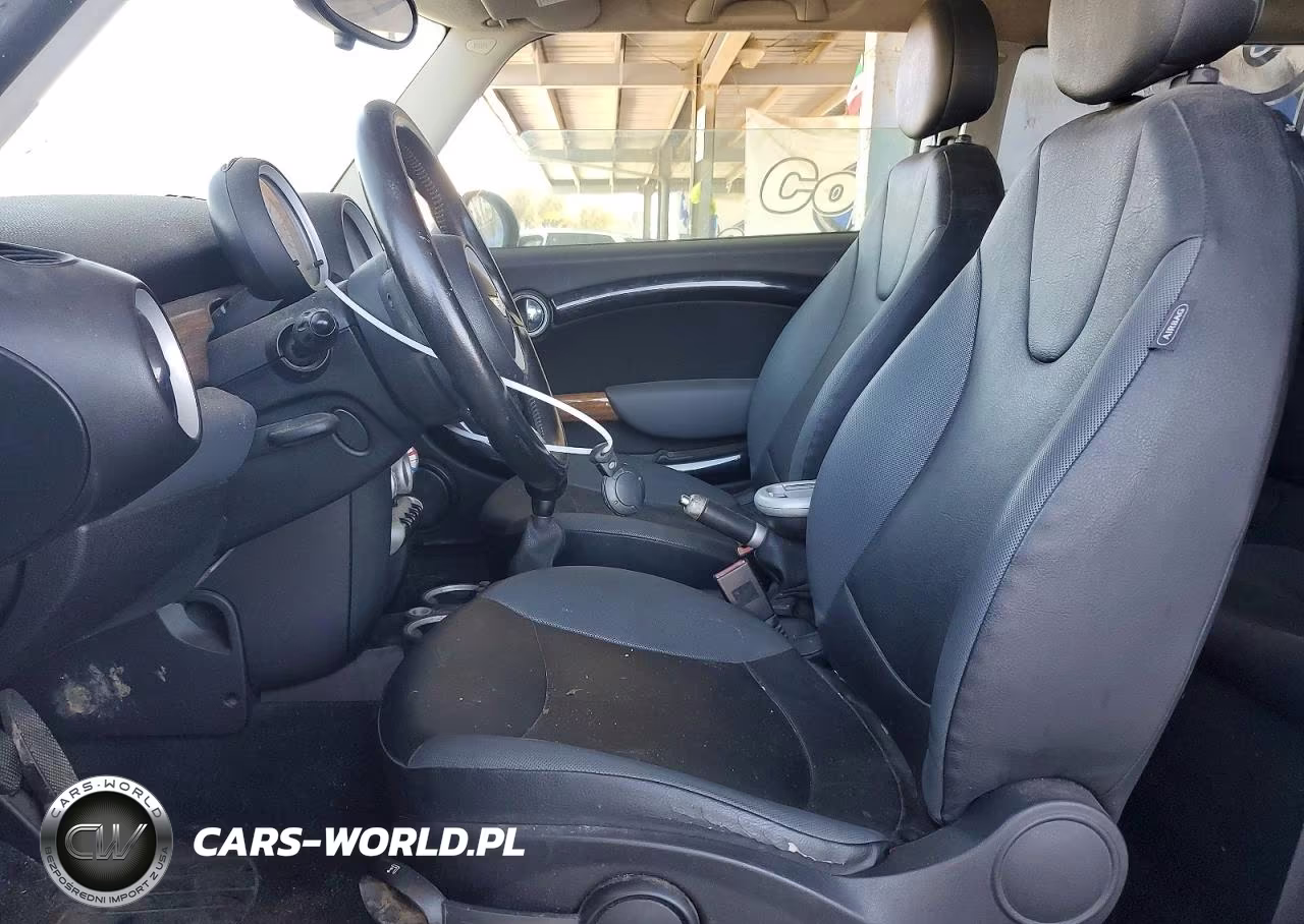 2008 Mini Cooper VIN:WMWMF33578TU67805 - 7