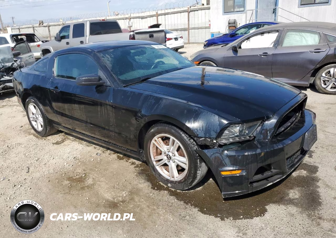 2013 Ford Mustang VIN:1ZVBP8AM7D5280106 - 4