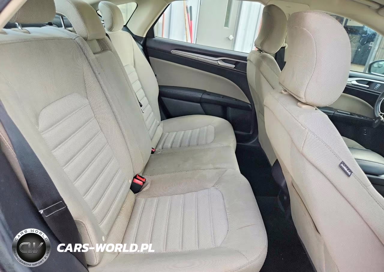 2018 Ford Fusion S Hybrid VIN:3FA6P0UU8JR142185 - 10