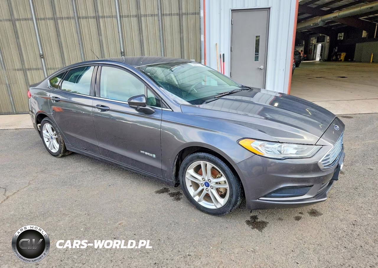 2018 Ford Fusion S Hybrid VIN:3FA6P0UU8JR142185 - 4