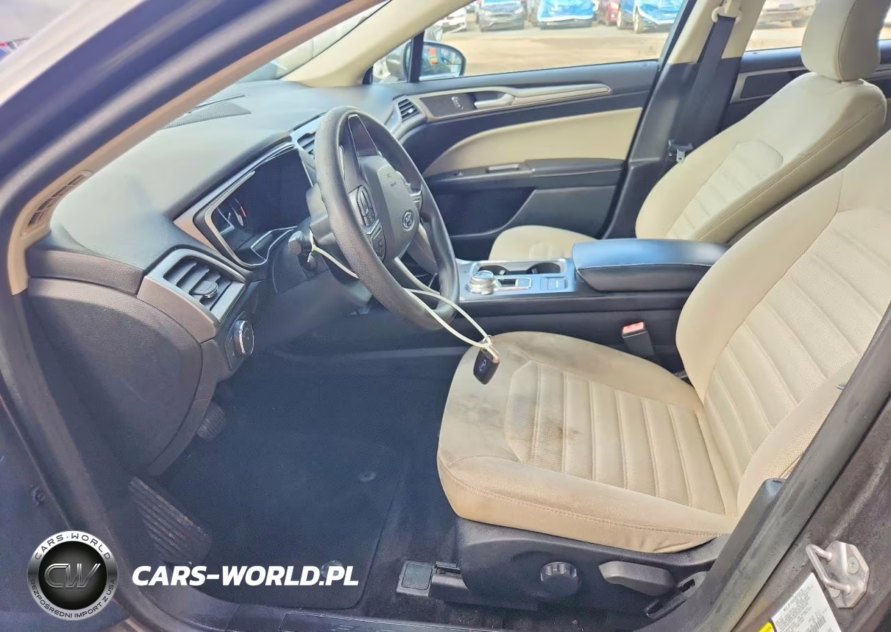 2018 Ford Fusion S Hybrid VIN:3FA6P0UU8JR142185 - 7