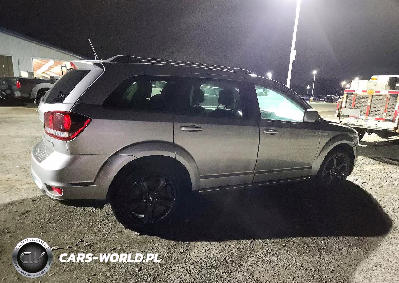2018 Dodge Journey Crossroad VIN:3C4PDDGG2JT430517 - 3