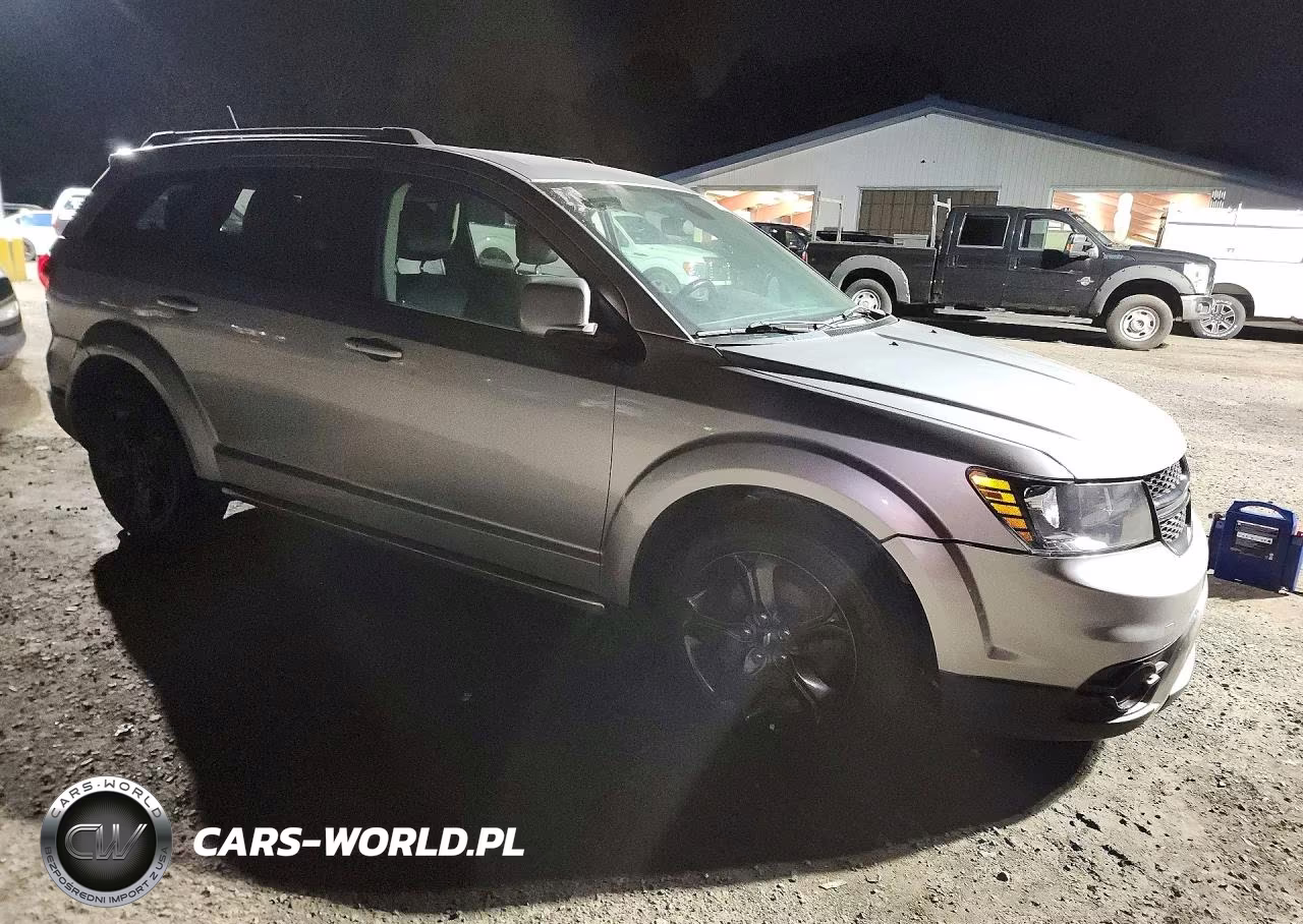2018 Dodge Journey Crossroad VIN:3C4PDDGG2JT430517 - 4