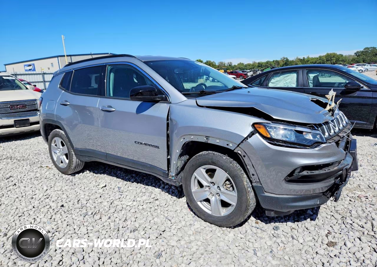 2022 Jeep Compass Latitude VIN:3C4NJDBB5NT136045 - 4