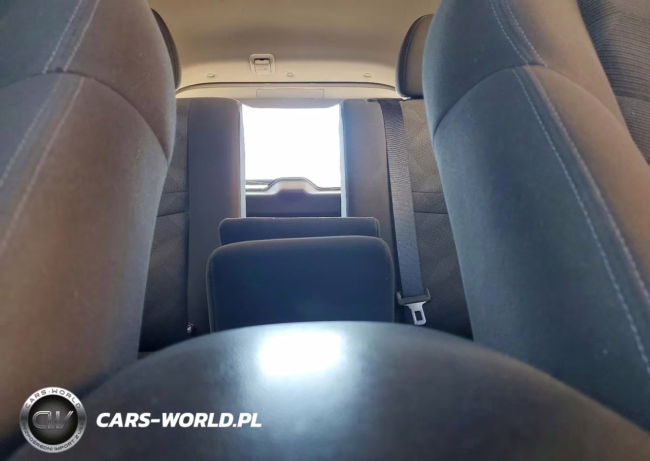 2016 Nissan Rogue S VIN:KNMAT2MVXGP619901 - 10
