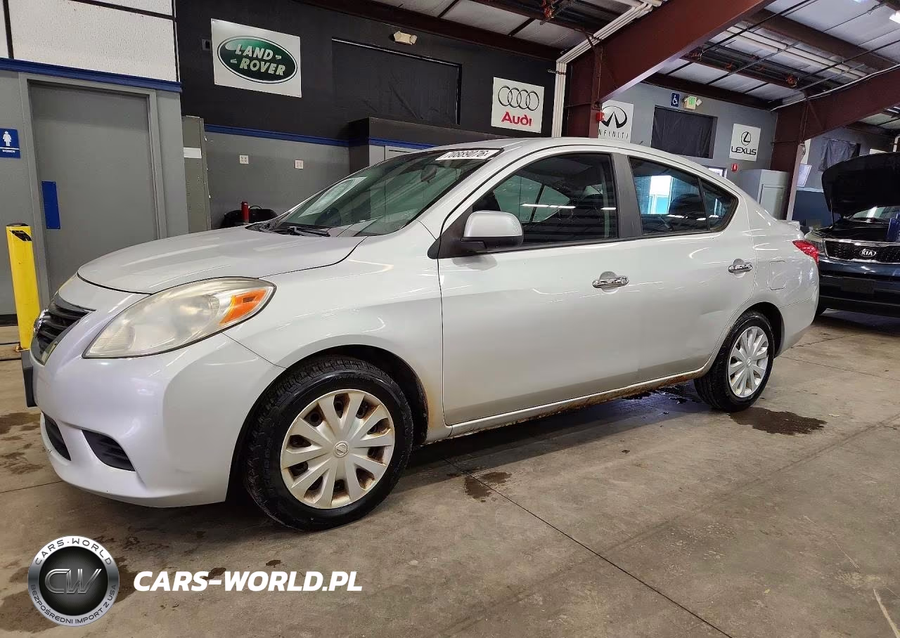 2013 Nissan Versa 1.6 S