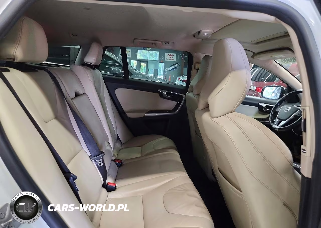 2015 Volvo V60 Cross Country Premier VIN:YV4612HK1F1000646 - 11