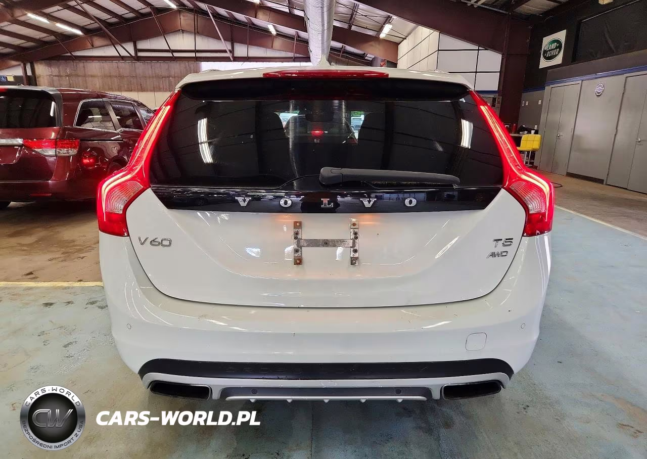 2015 Volvo V60 Cross Country Premier VIN:YV4612HK1F1000646 - 6