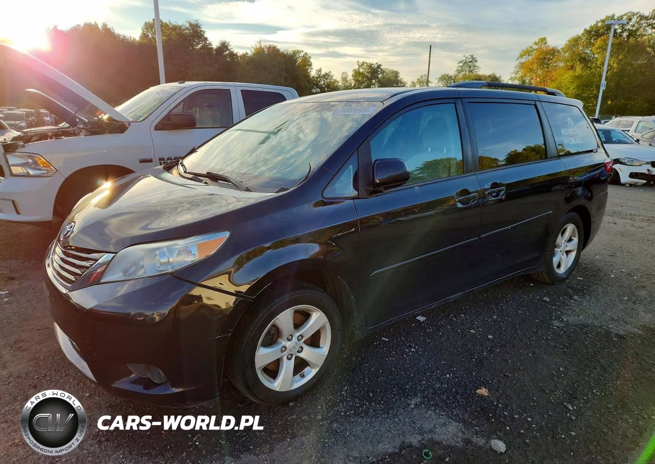 2017 Toyota Sienna Le VIN:5TDKZ3DCXHS816680 - 1