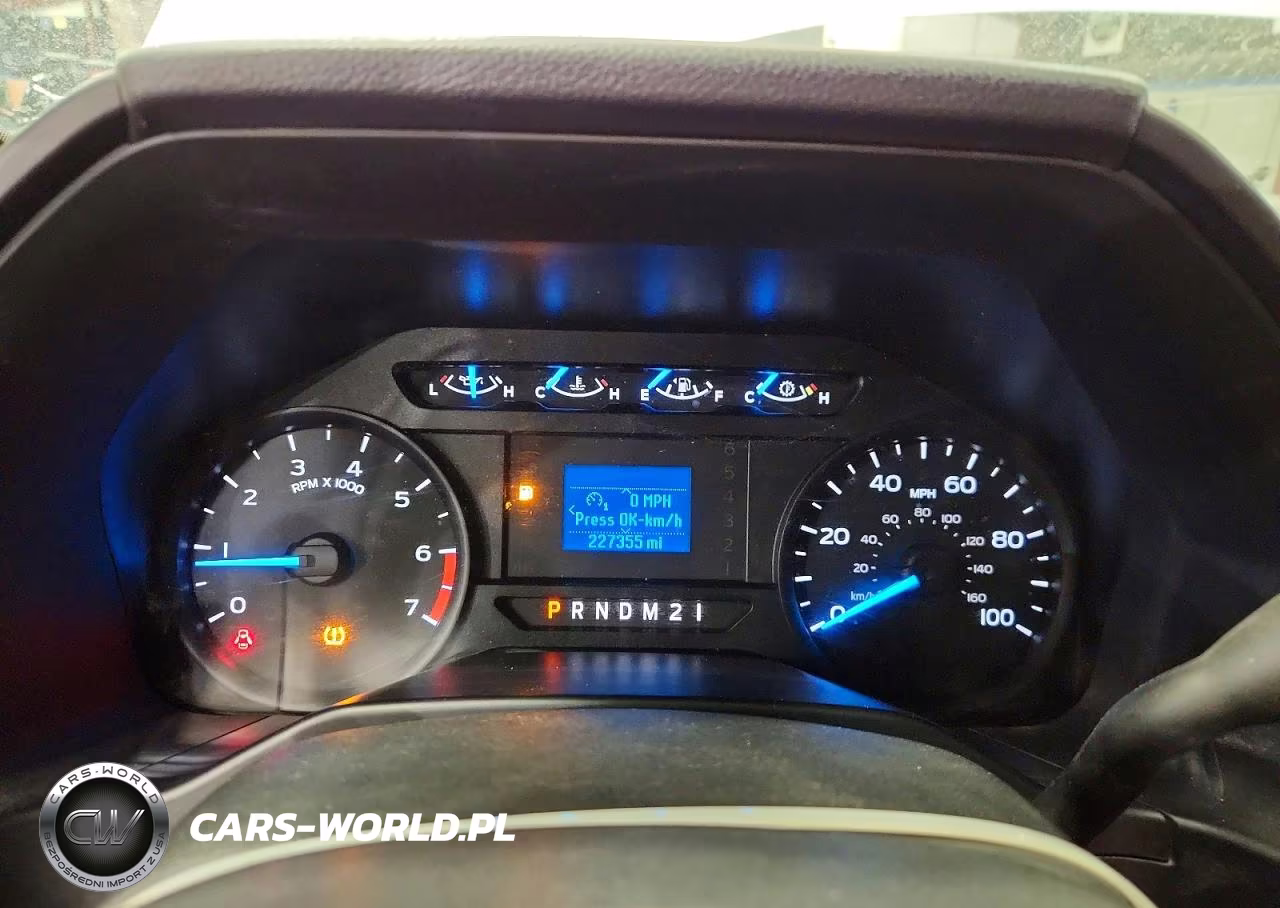 2017 Ford F350 Super Duty VIN:1FT7X3B67HEC71889 - 9