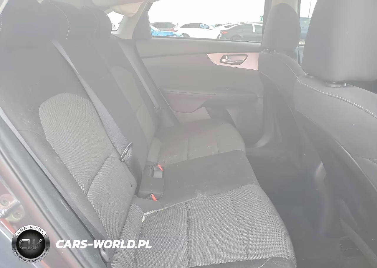 2023 Kia Forte Lxs VIN:3KPF24AD9PE581156 - 10