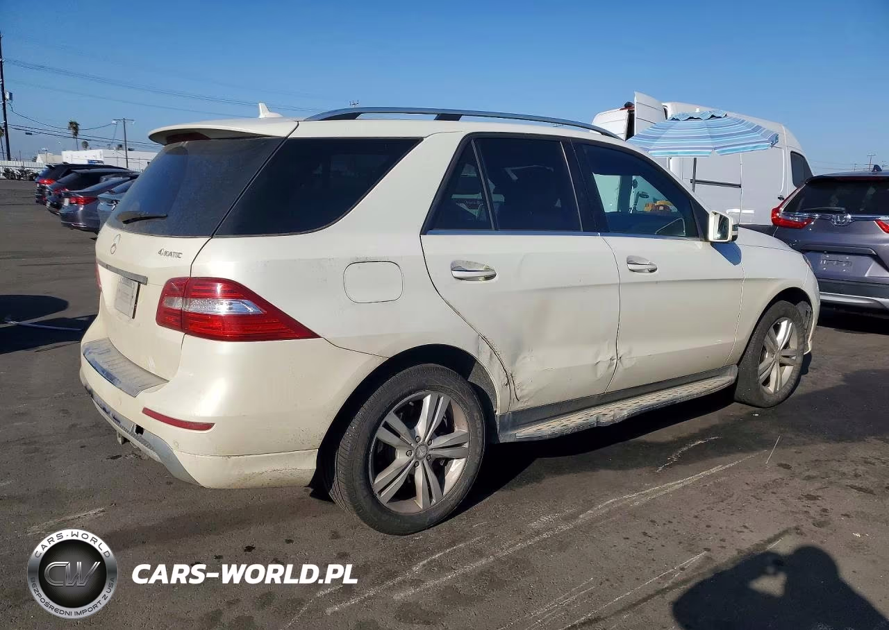 2013 Mercedes-Benz Ml 550 4Matic VIN:4JGDA7DBXDA156724 - 3
