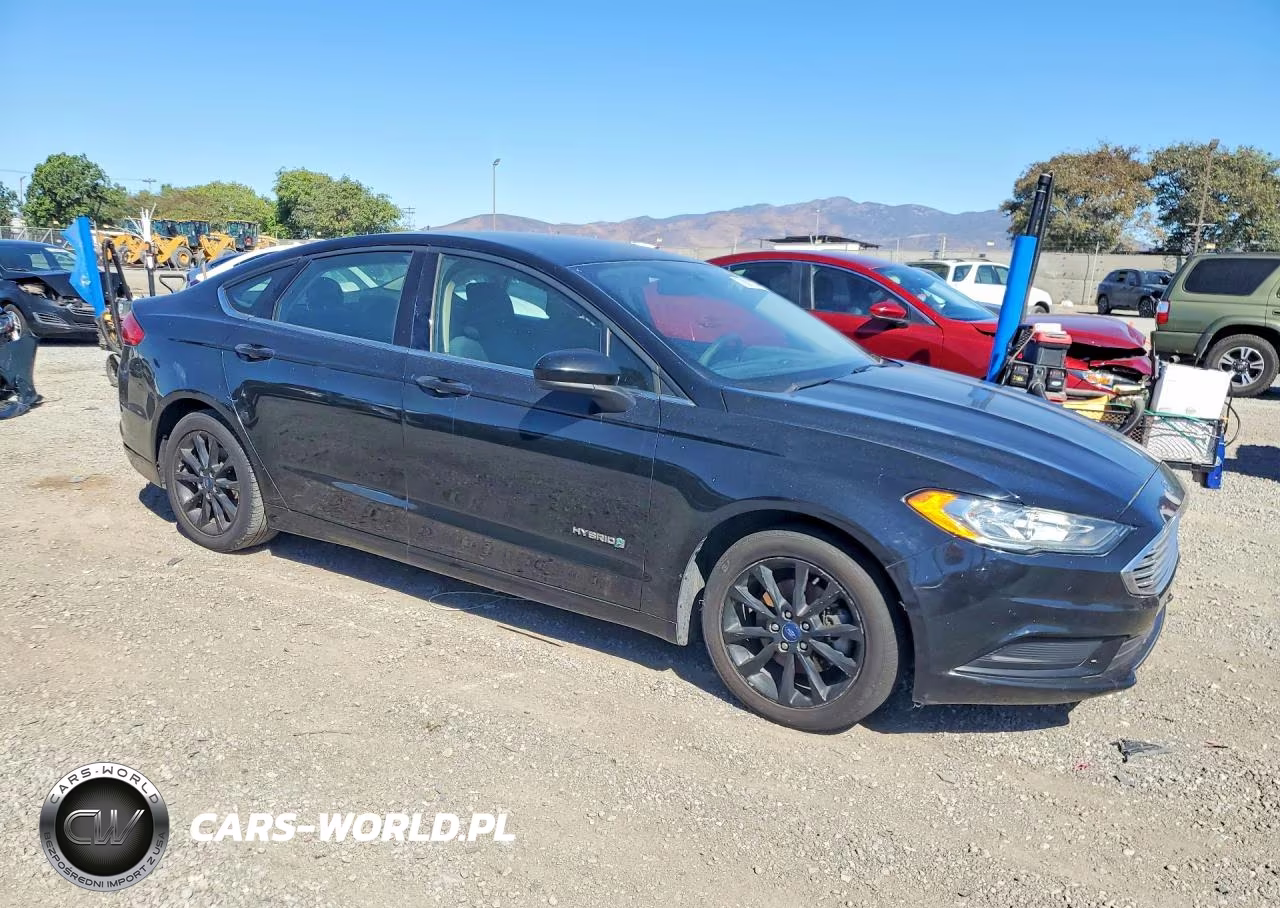 2017 Ford Fusion Se Hybrid VIN:3FA6P0LU1HR358410 - 4