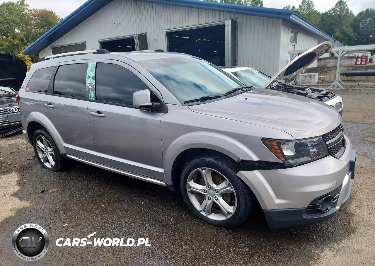 2017 Dodge Journey Crossroad VIN:3C4PDDGG2HT696145 - 4