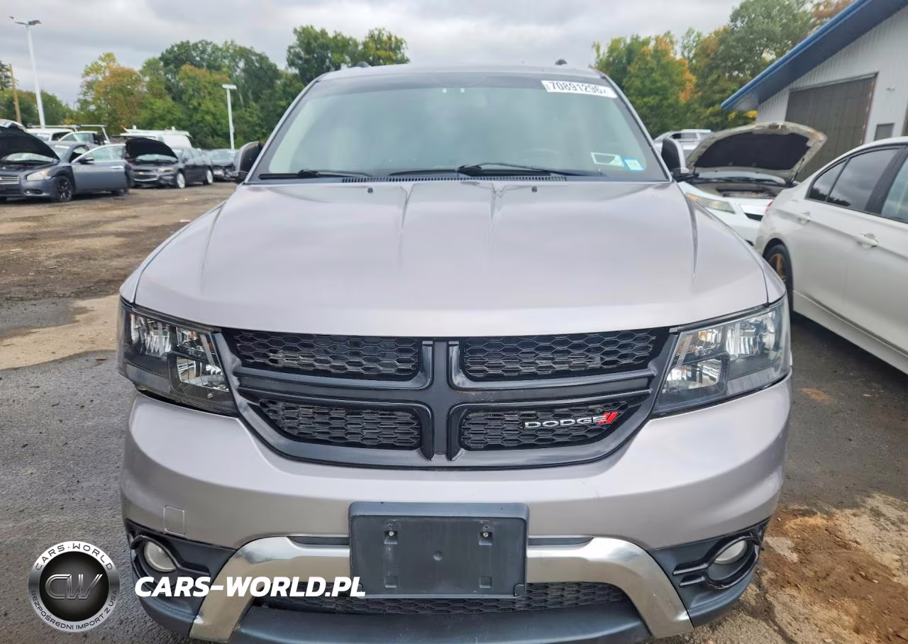 2017 Dodge Journey Crossroad VIN:3C4PDDGG2HT696145 - 5