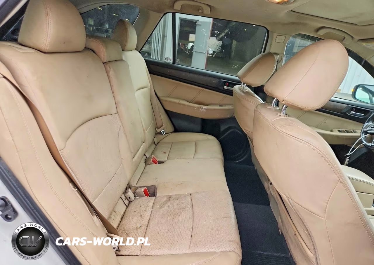 2018 Subaru Outback 3.6R Limited VIN:4S4BSENC6J3344270 - 10