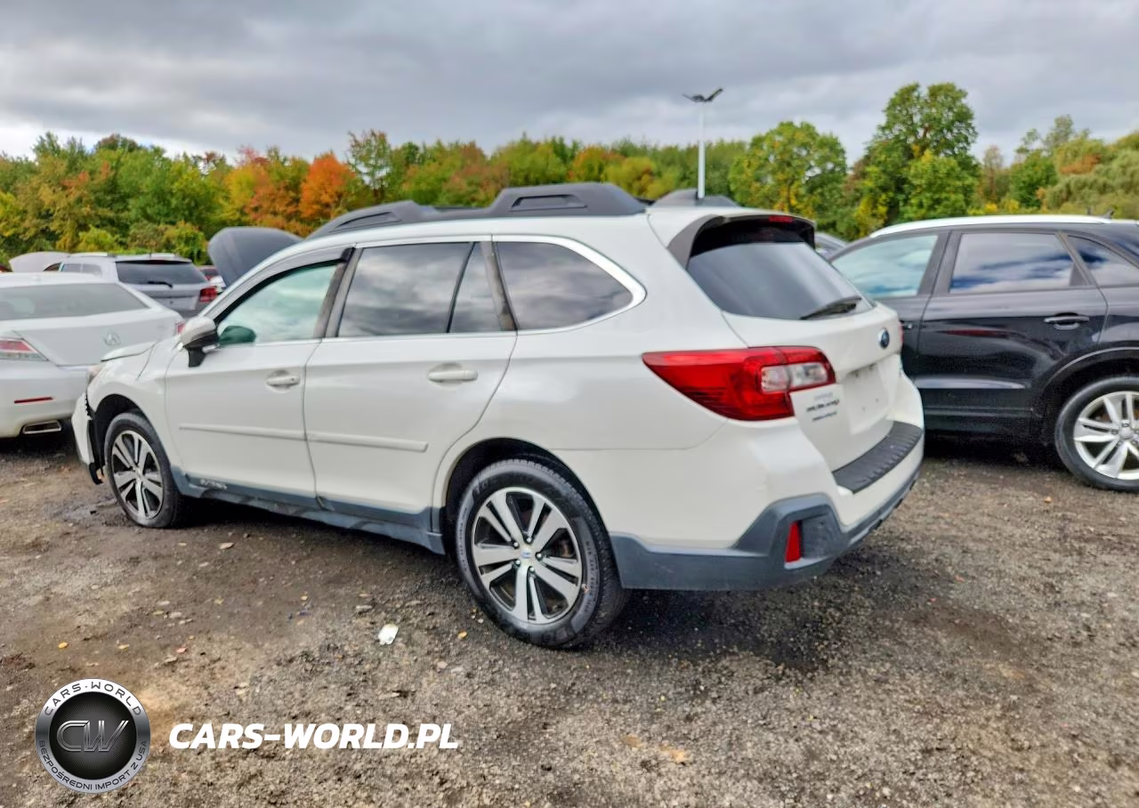 2018 Subaru Outback 3.6R Limited VIN:4S4BSENC6J3344270 - 2