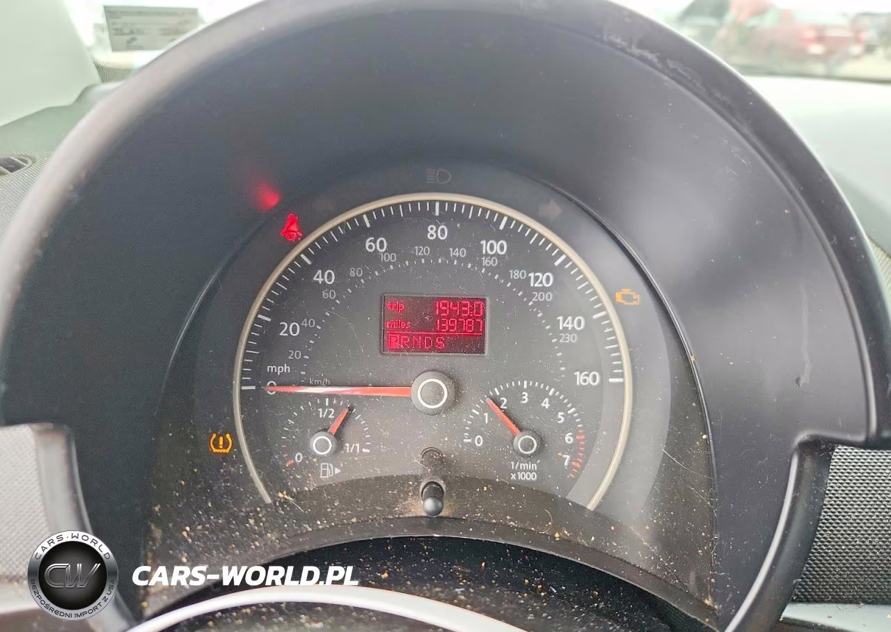 2010 Volkswagen New Beetle VIN:3VWRG3AG2AM036784 - 9