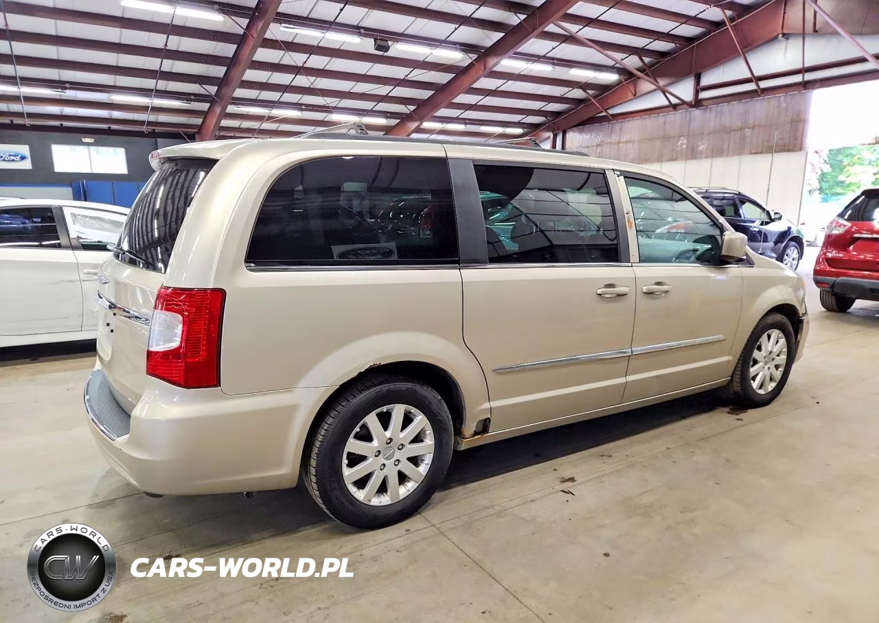 2013 Chrysler Town & Country Touring VIN:2C4RC1BG5DR798005 - 3
