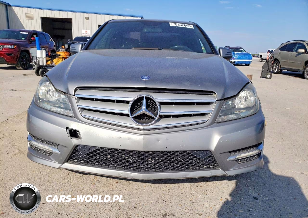 2012 Mercedes-Benz C 250 VIN:WDDGF4HB9CA621977 - 5